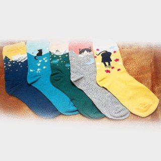 Lustige Socken mit Katzen-Motiv